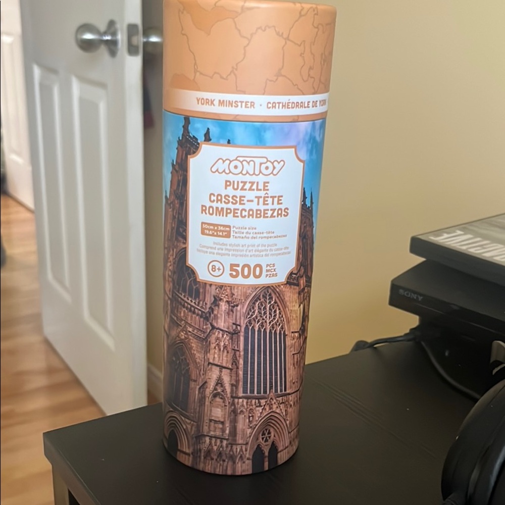 York Minster Puzzle - 500 Pieces - Brown and Blue